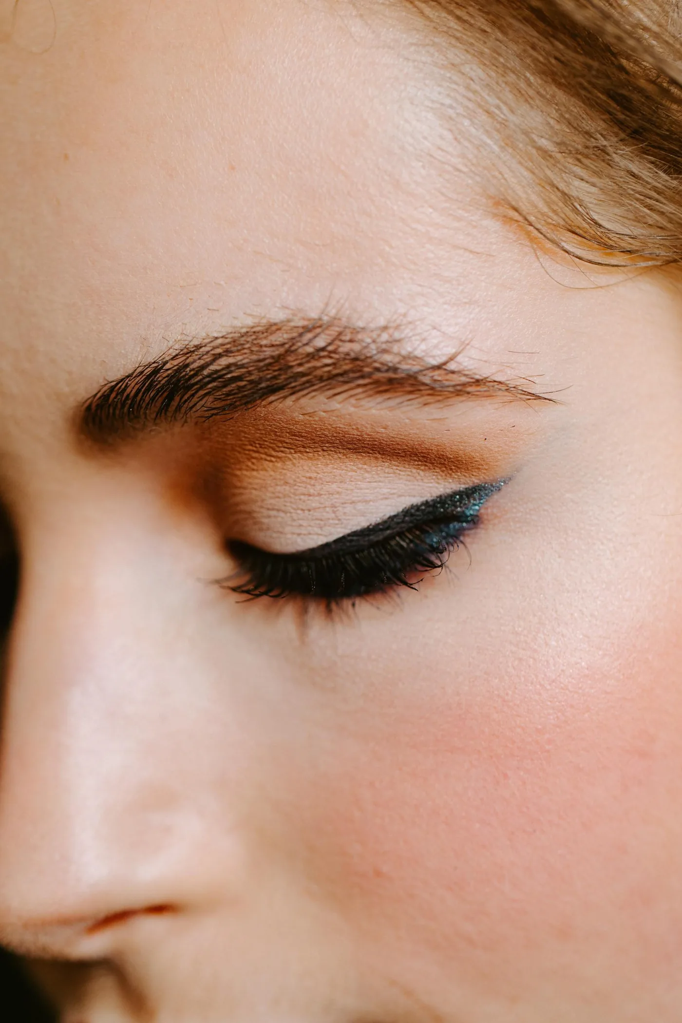 Nærbilde av øye med opptegnet eyeliner